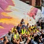 I ragazzi dello StreetLab realizzano il murale della pace a Beinasco