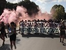 Climate social camp, gli attivisti per il clima invadono Torino: biciclettata e corteo contro il cemento e per l'acqua