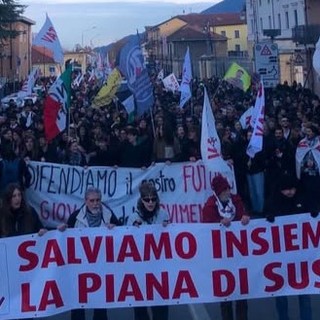 In migliaia alla marcia No Tav: &quot;Salviamo la piana di Susa&quot;