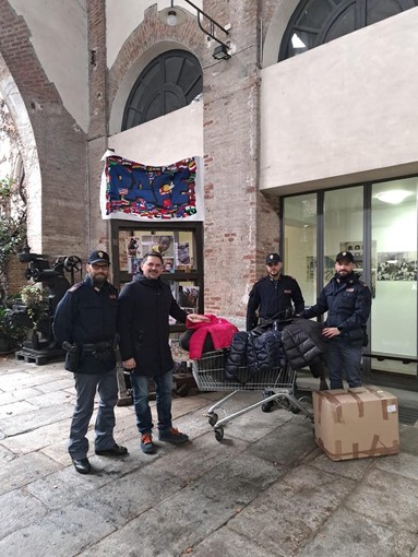 La Polizia dona al Sermig un centinaio di capi sequestrati al mercato nero