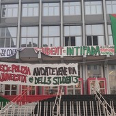 Dopo un'ultima manifestazione nella notte, &quot;Intifada studentesca&quot; ha smontato le tende nei due atenei dell'università