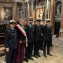 premiazione di persone all'interno di una chiesa