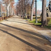 Terra battuta al posto dell'asfalto lungo il viale di corso Massimo: il Valentino comincia a cambiare volto