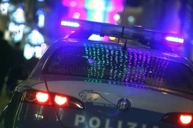 Blitz all'alba della Polizia: sgominato il clan dei faccendieri della droga in città