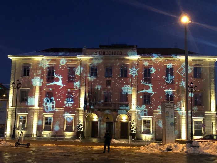 palazzo comunale e locandina 2023