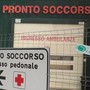 Grave incidente in via Breglio: giovane investito da un'auto, è in condizioni critiche