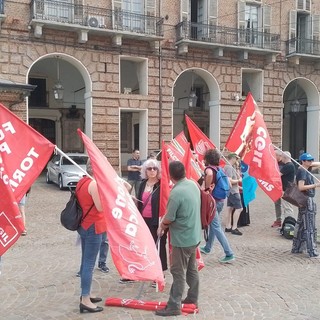 Documenti agli stranieri, corso Verona è un disastro: &quot;Dobbiamo integrare, non fare la fine della Francia&quot;