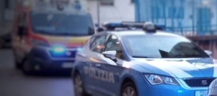 La figlia dei vicini si sente male: poliziotto la salva con il massaggio cardiaco