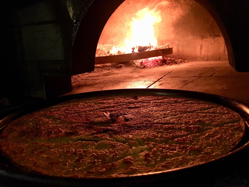 La lotta alle bollette svela la sua vena romantica: da mercoledì in  pizzeria si mangia a lume di candela - Torino Oggi