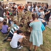 Nichelino, con la prima campanella scocca l'ora della piazza scolastica alla Disney