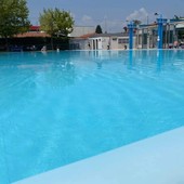 Per Parella un'estate “a metà”: la piscina Franzoj non riaprirà entro la fine della stagione