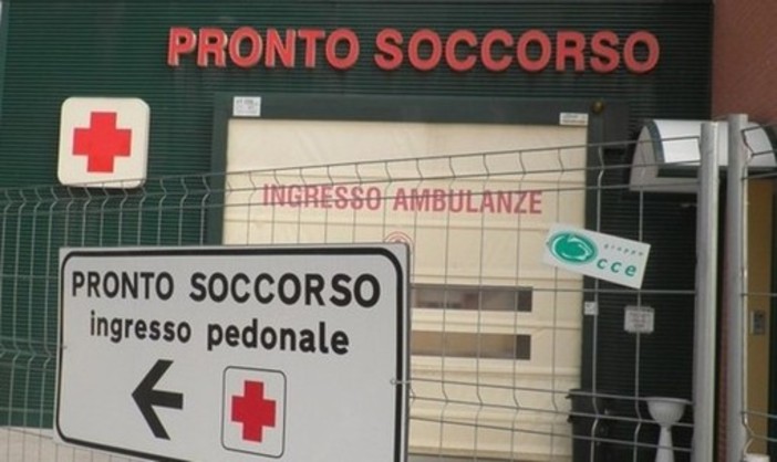 Grave incidente in via Breglio: giovane investito da un'auto, è in condizioni critiche