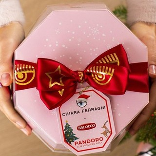 Pandoro &quot;Pink Christmas&quot; Balocco, Chiara Ferragni risarcisce i consumatori