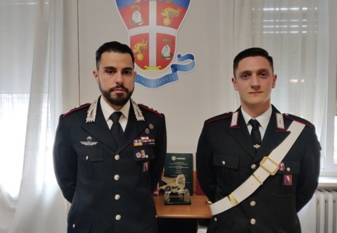 Padre e figlio, carabinieri fuori servizio, sventano un furto a Torino