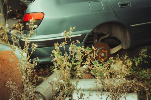 Auto elettriche e ibride: l'impatto sulle emissioni di CO₂