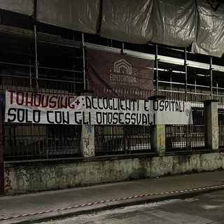 Questa notte i militanti di Avanguardia Torino hanno affisso il manifesto sul cantiere di corso Farini