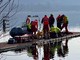 Aliante finisce nelle acque di un lago nel Varesotto, grave 53enne torinese