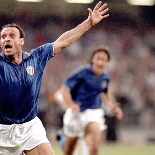 Il mondo del calcio in ansia per Toto' Schillaci, l'eroe delle Notti Magiche