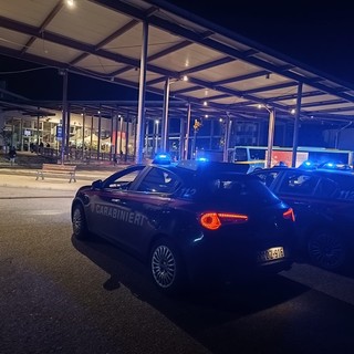 Guidava senza patente: 19enne fermato dai carabinieri davanti alla stazione di Chivasso