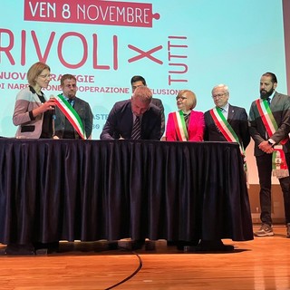 Nuovo collegamento pubblico tra Torino e il Castello di Rivoli: parte la linea intermodale che unisce treno e navetta