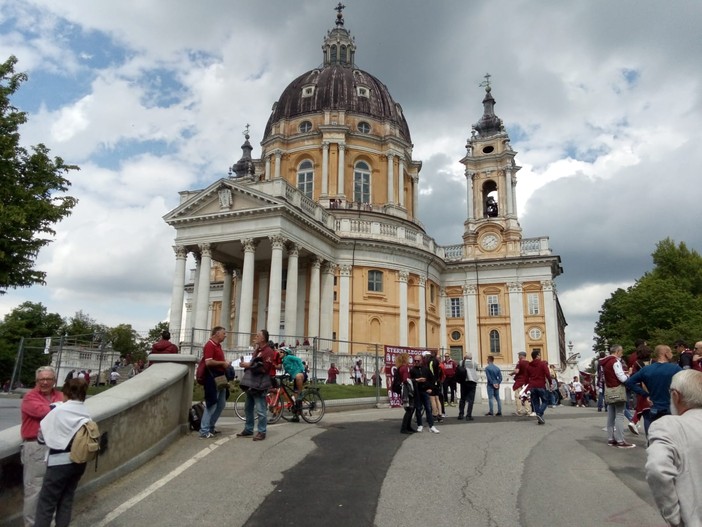 Nuove luci per il piazzale di Superga e per il pattinaggio nel parco Ruffini