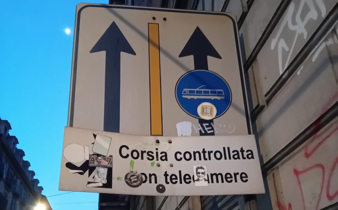 In Vanchiglia la telecamera che multa chi non rispetta la corsia bus