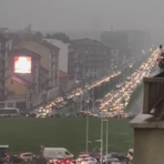 Acqua dal cielo e piazza Baldissera diventa imbuto: traffico paralizzato per un paio di ore