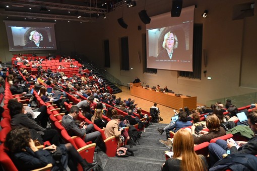 Platea con molte persone