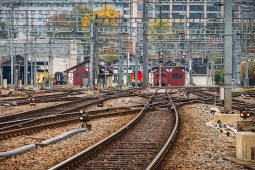 L’amianto corre e uccide sui binari delle Ferrovie: condanna per INAIL