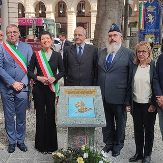 Impiccato perché partigiano: corso Vinzaglio celebra Ignazio Vian con una nuova targa