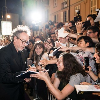 Dalla cena con vista panoramica sulla città, alla suite di lusso: il soggiorno a cinque stelle di Tim Burton a Torino