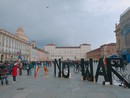 &quot;No war”: in piazza Castello un presidio per il cessate il fuoco in Palestina e Ucraina [FOTO]