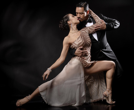 A Villa Chiuminatto, la Milonga del Bene con i campioni europei di tango Sara Lupparelli e Byron Torres