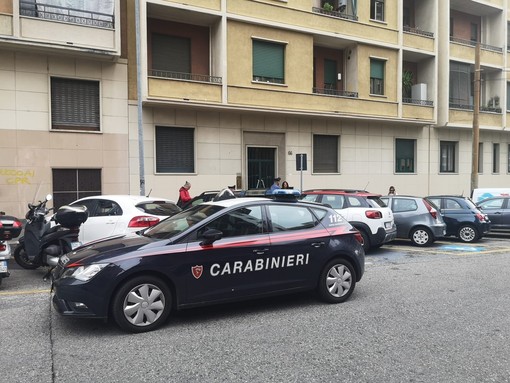 Femminicidio in Barriera di Milano: accoltella l'ex moglie dopo un litigio e poi scappa