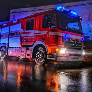 Camion esce di strada sulla Torino-Savona: una persona precipita dal viadotto