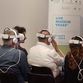 visore realtà virtuale e conferenza 3 luglio