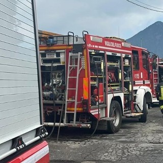 Fiamme sul tetto di una casa a Buttigliera Alta: intervengono i vigili del fuoco