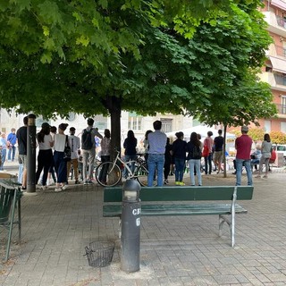 Stop alle auto in via Coazze e via Baltea. E anche le strade davanti a 4 scuole di Torino diventano pedonali