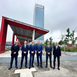 Dal grattacielo alla stazione dei treni in 7 minuti: inaugurato il passaggio pedonale del Lingotto [VIDEO e FOTO]