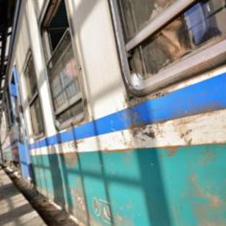 Capotreno presa a schiaffi da passeggero, sorpreso a fumare nel treno