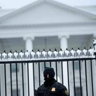 Usa, Secret Service spara a uomo armato vicino Casa Bianca