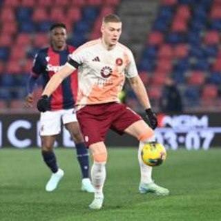 La Roma si salva con un rigore di Dovbyk al 98', a Bologna finisce 2-2