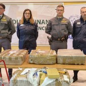 Sequestrati al porto di Genova oltre 2 quintali e mezzo di cocaina