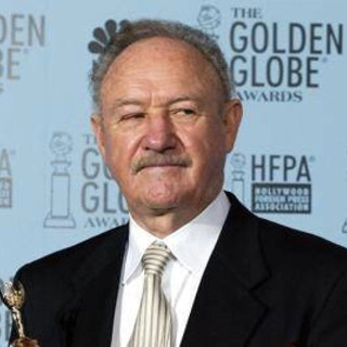 Gene Hackman morto per arresto cardiaco, la moglie uccisa da virus trasmesso da topi