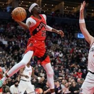 Trump e i dazi al Canada, la reazione: inno Usa fischiato in partite Nba e Nhl