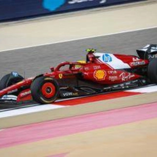 Formula 1, test Bahrain: Hamilton davanti a tutti, nel pomeriggio tocca a Leclerc