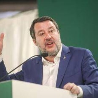 Ucraina, Salvini: &quot;Da Ue toni bellici, lavorare con Usa per la pace&quot;. Forza Italia: &quot;Matteo affascinato da Trump&quot;