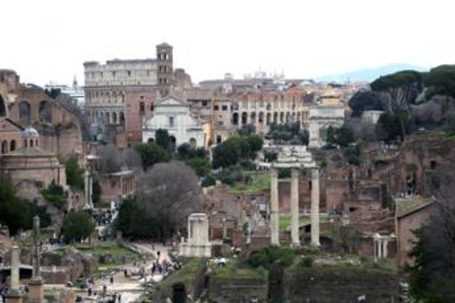 Roma, domani è domenica ecologica: blocco auto nella Fascia Verde