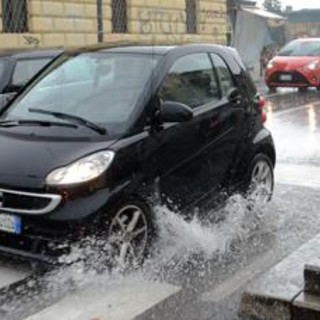 Maltempo, oggi ancora allerta sull'Italia: scuole chiuse a Bologna