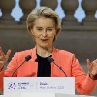 Intelligenza artificiale, Von der Leyen lancia il piano Ue: vale 200 miliardi